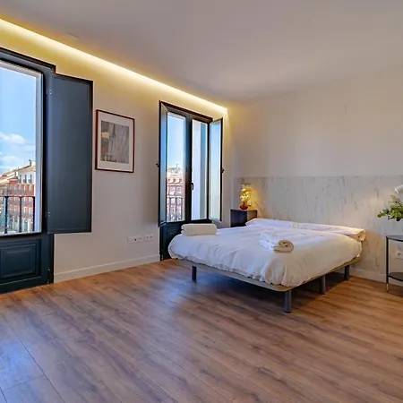 Edificio 13 By Plaza Mayor