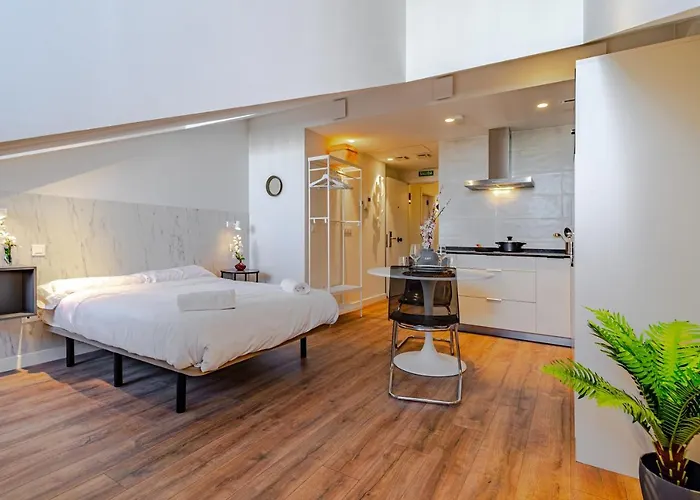 Edificio 13 By Plaza Mayor