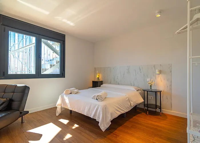 Edificio 13 By Plaza Mayor *